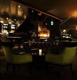 Trademark Hotel Lounge Bar and Piano Room - South Australia Travel